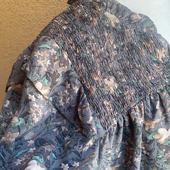 Beautiful Chiffon Top - Picture 10 of 11